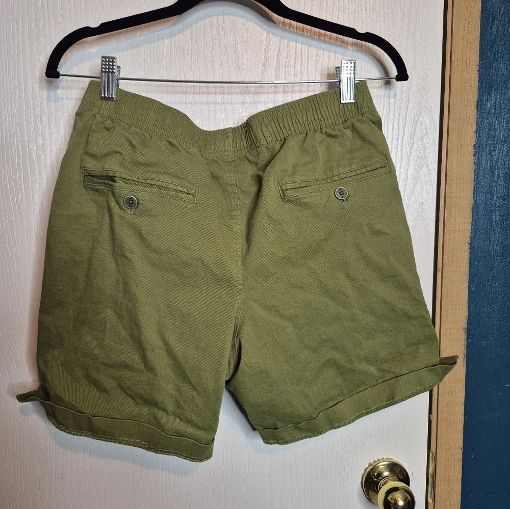 ☀️🌧 Goodlife's Stretch Poly Twill Shorts - Picture 2 of 3